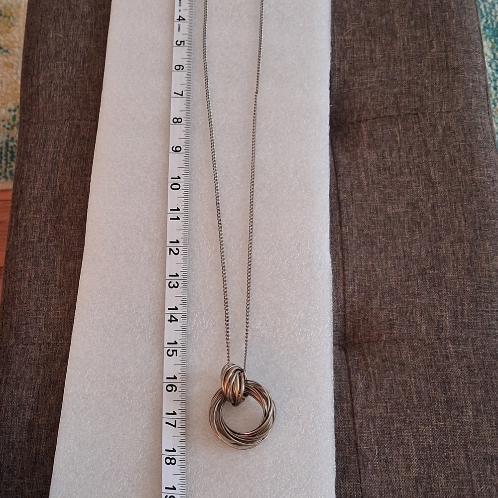 Interlocking Necklace